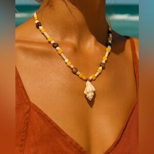 Boho Shell Beaded Necklace – Handmade Beach Choker Coastal Summer Jewelry